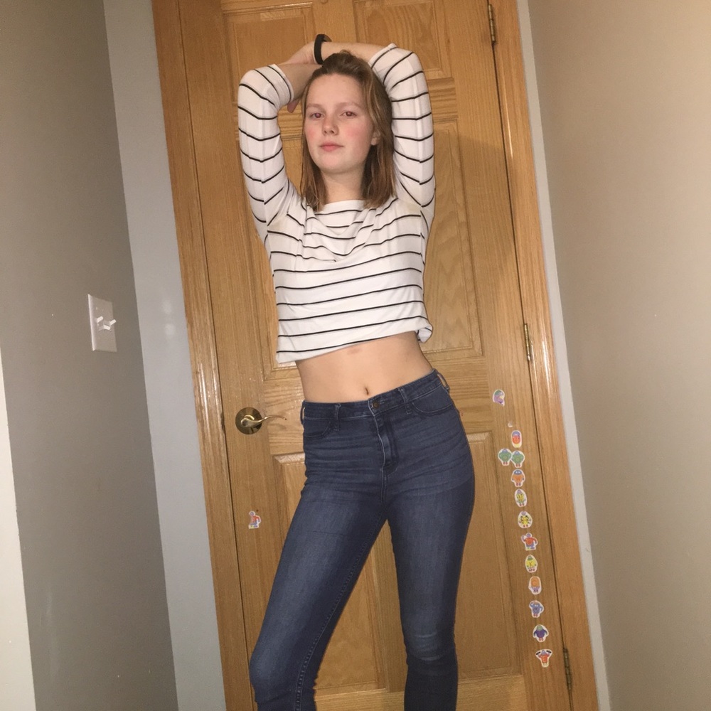 Cute striped top!
